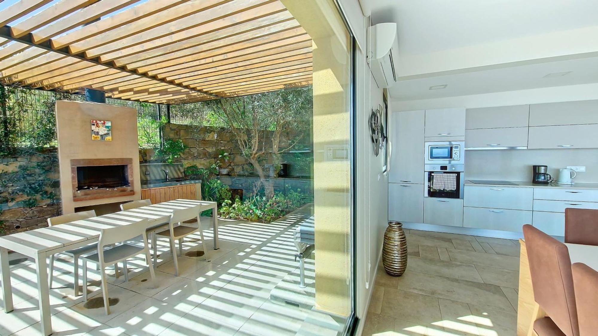 Eden Sun - A Modern Luxury Villa With A Panoramic View Празерес Екстериор снимка